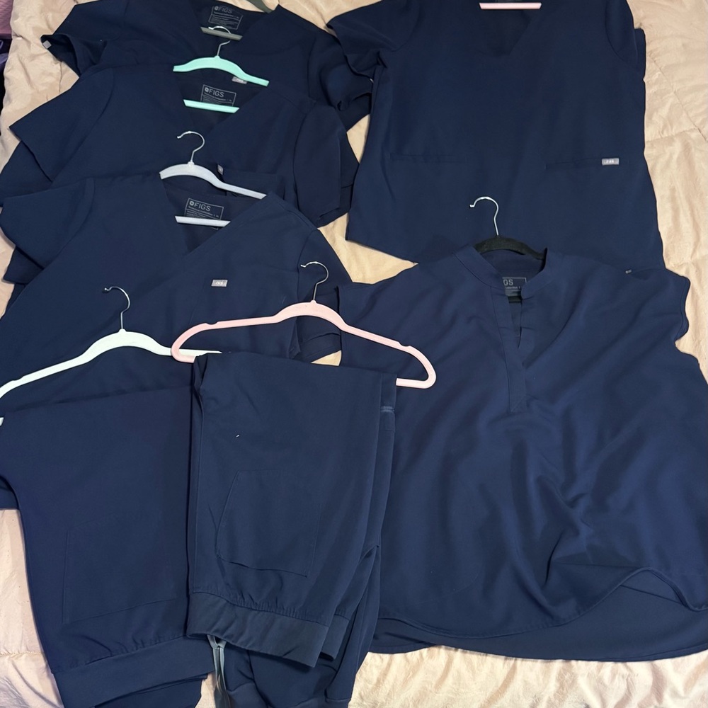 Navy Figs Lot XL